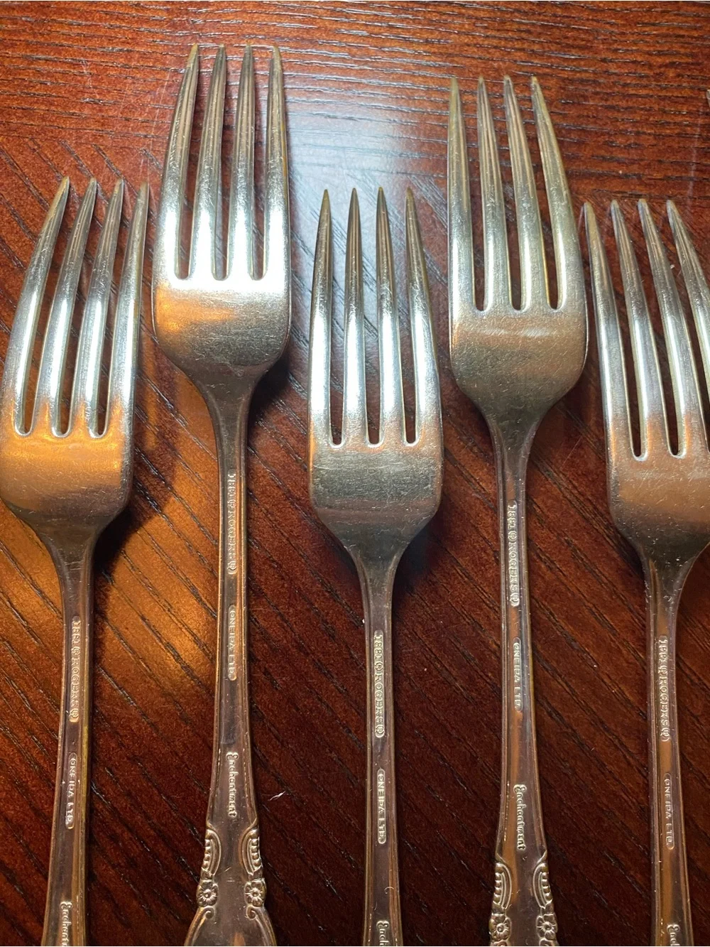 Vintage Enchantment Rogers 1881 Oneida Silver-Plated Dinner Forks - Set of 7